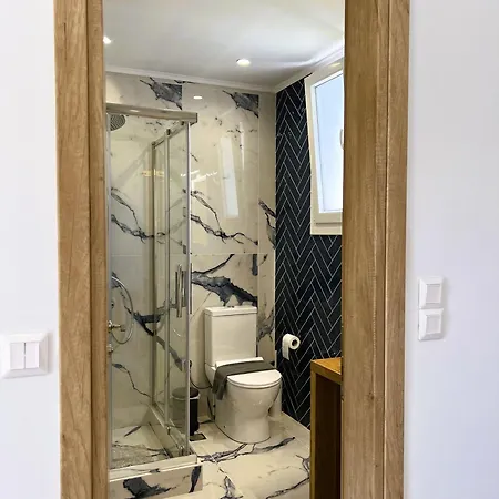 Irini Seaside Luxury Aparthotel