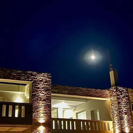 Irini Seaside Luxury Aparthotel